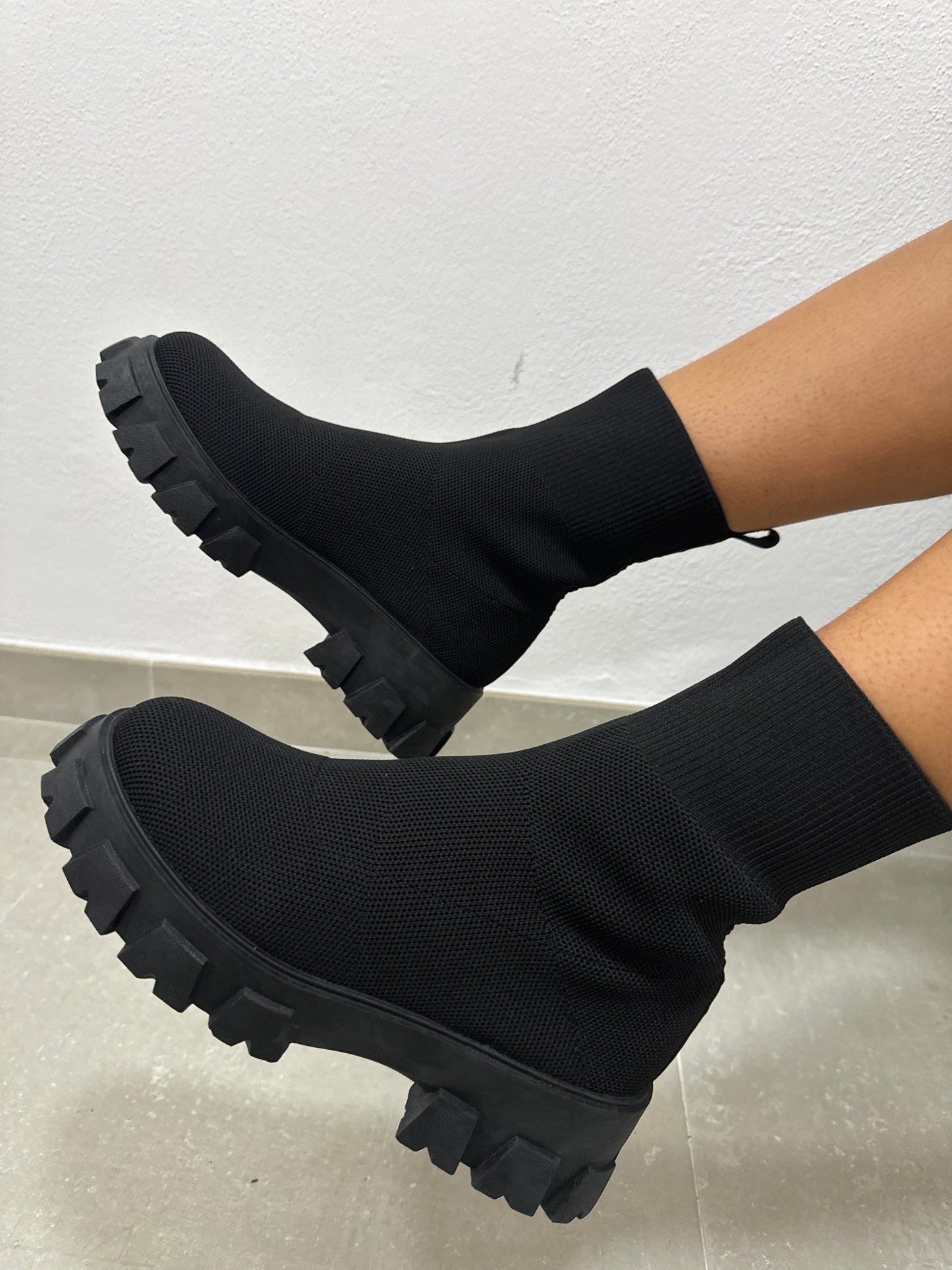 Botas Zaira corta negra